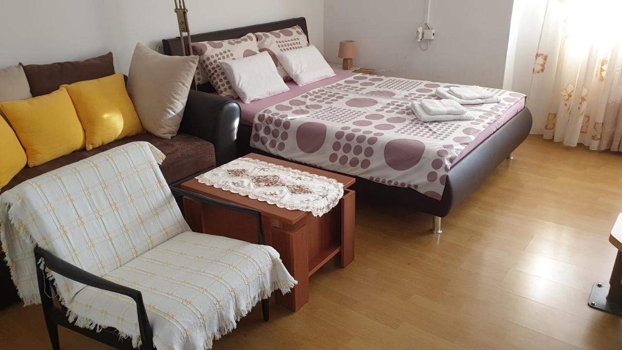 Apartman Dinka Punat Exterior foto